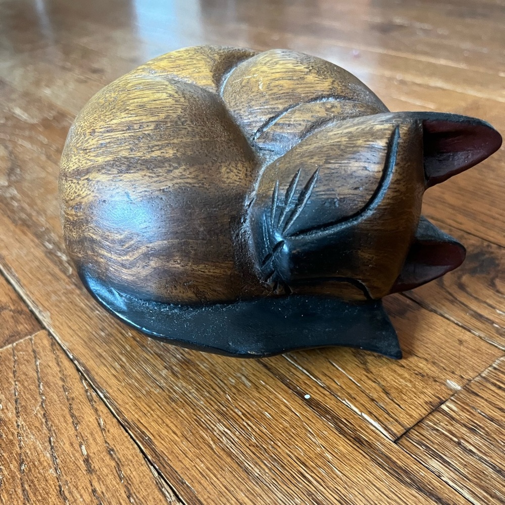 WOOD CAT statue hand carved Siamese ? Shabby chic cottage farmhouse vintage ?